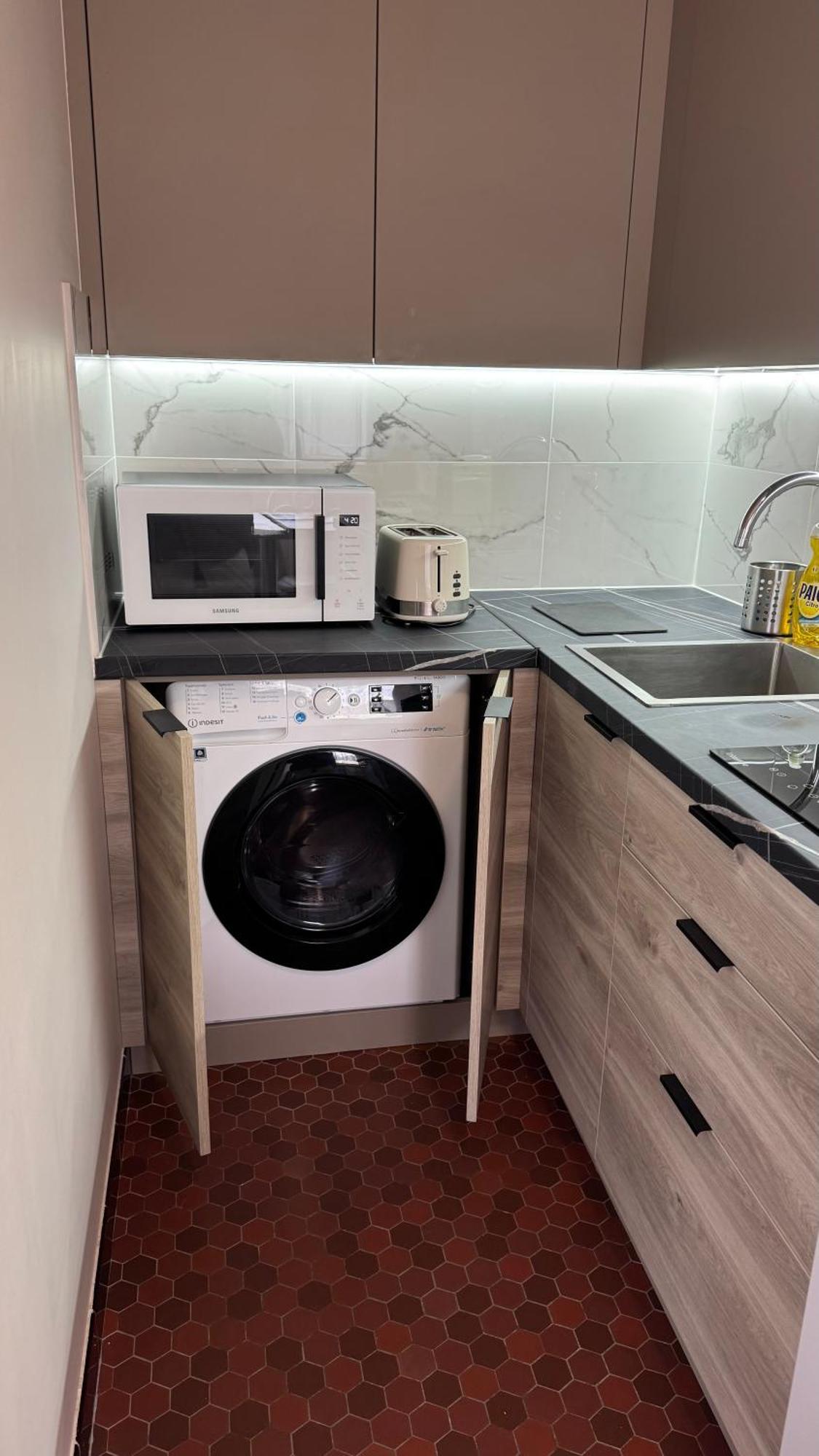 Apartment Large Invalides Montparnasse Paris